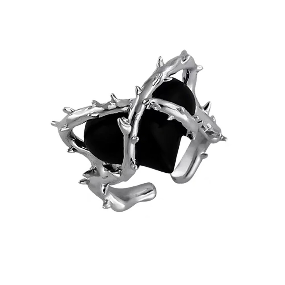 Videmus Omnia Black Tainted Heart Thorn Ring